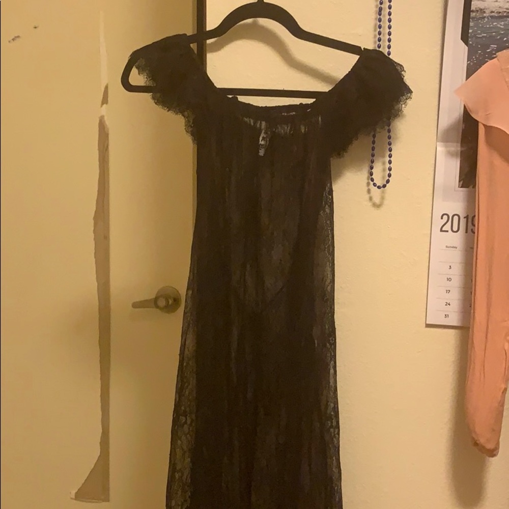 Rat and Boa lace coverup OS - Picture 6 of 7